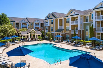Spacious sundeck and sparkling swimming pool at Hawthorne at the Greene Property Image